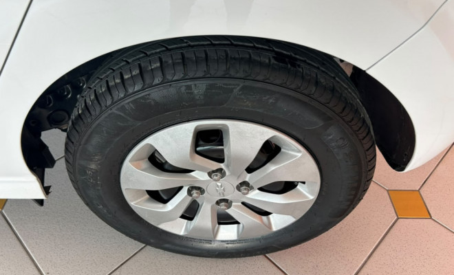 GM - Chevrolet ONIX HATCH LT 1.0 8V FlexPower 5p Mec. 2017 Flex-12