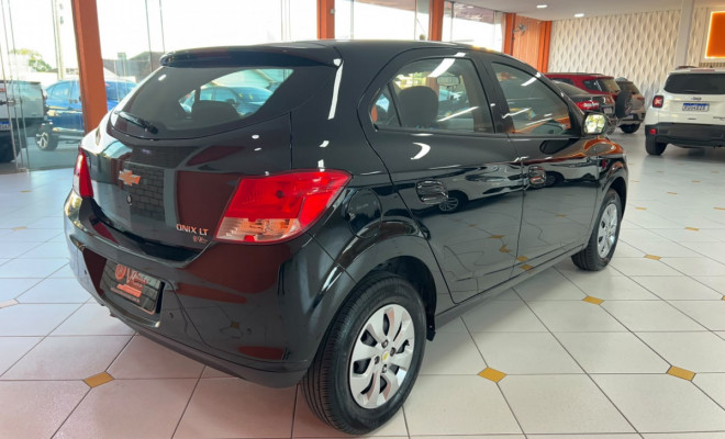 GM - Chevrolet ONIX HATCH LT 1.0 8V FlexPower 5p Mec. 2014 Flex-3