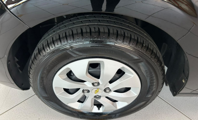 GM - Chevrolet ONIX HATCH LT 1.0 8V FlexPower 5p Mec. 2014 Flex-11