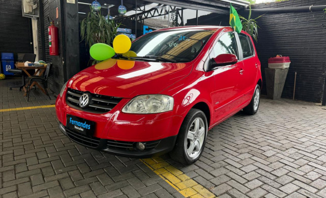 VW - VolksWagen Fox Plus 1.0Mi/ 1.0Mi Total Flex 8V 4p 2010 Flex-1