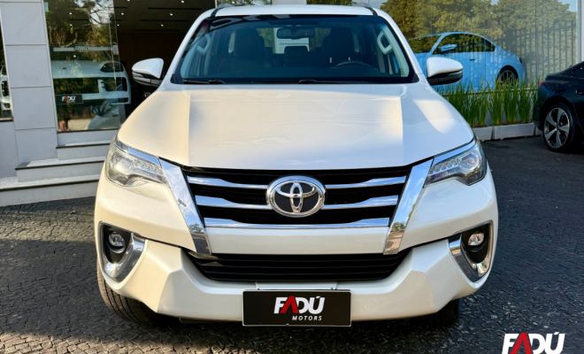 Toyota Hilux SW4 SRX 4x4 2.8 TDI 16V Dies. Aut. 2018 Diesel-0