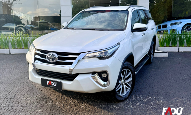 Toyota Hilux SW4 SRX 4x4 2.8 TDI 16V Dies. Aut. 2018 Diesel
