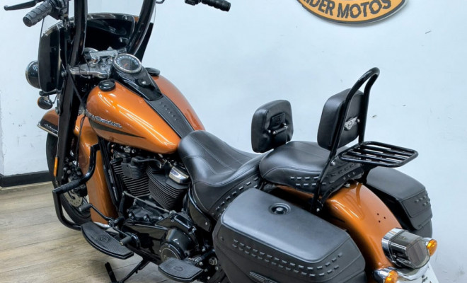 HARLEY-DAVIDSON HERITAGE CLASSIC FLHC/FLHCS 2020 Gasolina-11