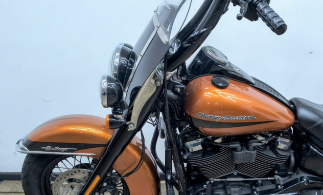 HARLEY-DAVIDSON HERITAGE CLASSIC FLHC/FLHCS 2020 Gasolina-7