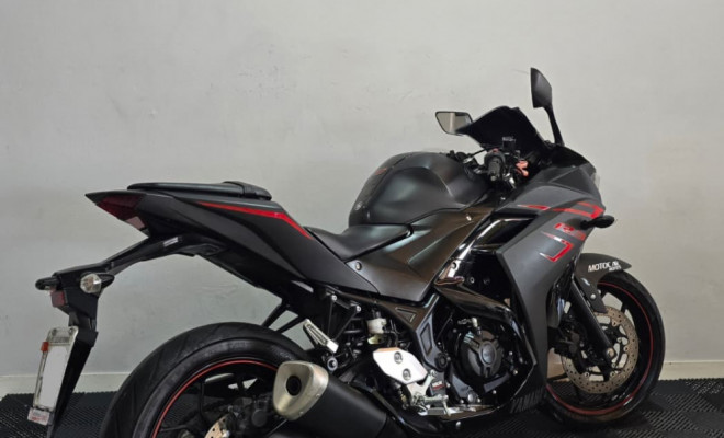 YAMAHA YZF R-3 321/ABS 2018 Gasolina-1