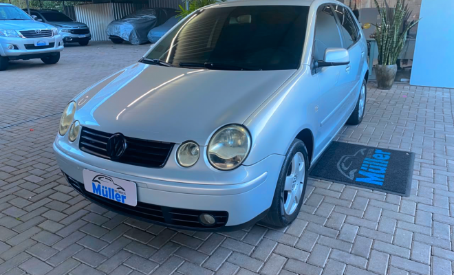 VW - VolksWagen Polo 1.6 Mi/ S.Ouro 1.6Mi 101cv 8V 5p 2005 Gasolina