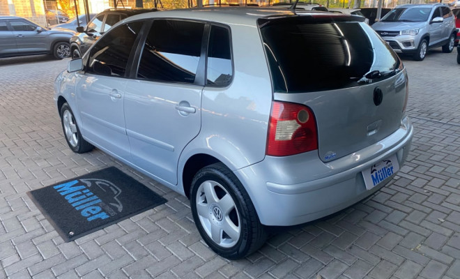 VW - VolksWagen Polo 1.6 Mi/ S.Ouro 1.6Mi 101cv 8V 5p 2005 Gasolina-2