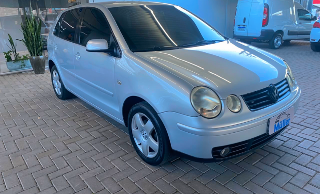 VW - VolksWagen Polo 1.6 Mi/ S.Ouro 1.6Mi 101cv 8V 5p 2005 Gasolina-1