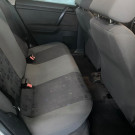 VW - VolksWagen Polo 1.6 Mi/ S.Ouro 1.6Mi 101cv 8V 5p 2005 Gasolina-7