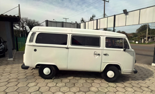 VW - VolksWagen Kombi Standard/ Luxo/ Série Prata 1999 Álcool-0