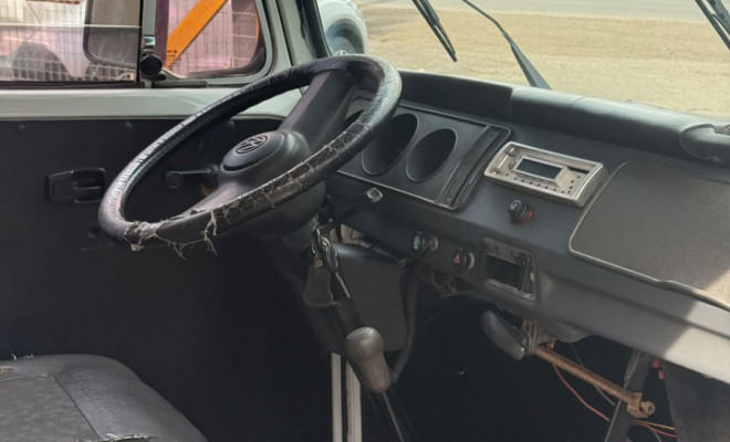 VW - VolksWagen Kombi Standard/ Luxo/ Série Prata 1999 Álcool-4