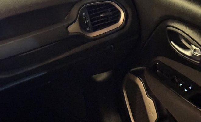 Jeep Renegade Sport 1.8 4x2 Flex 16V Aut. 2016 Flex-8