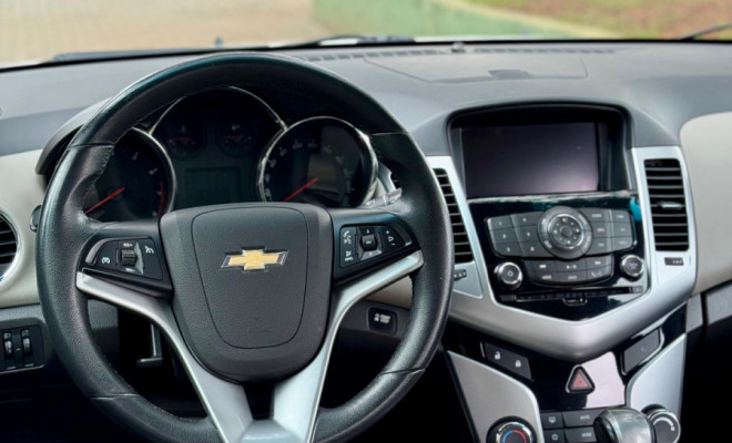 GM - Chevrolet CRUZE LTZ 1.8 16V FlexPower 4p Aut. 2014 Flex-10