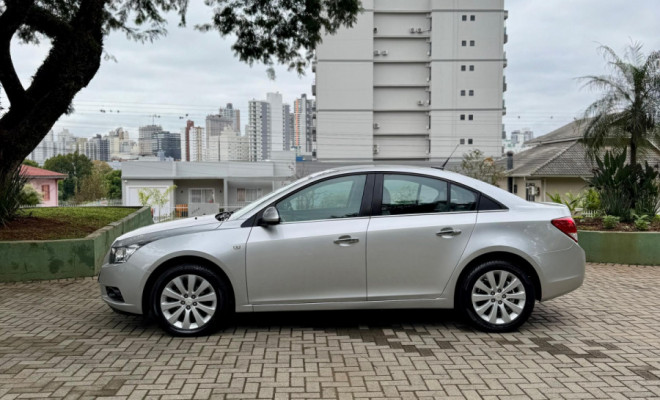 GM - Chevrolet CRUZE LTZ 1.8 16V FlexPower 4p Aut. 2014 Flex-4