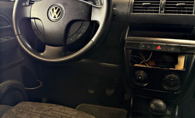VW - VolksWagen Fox Plus 1.6Mi/ 1.6Mi Total Flex 8V 3p 2004 Flex-3