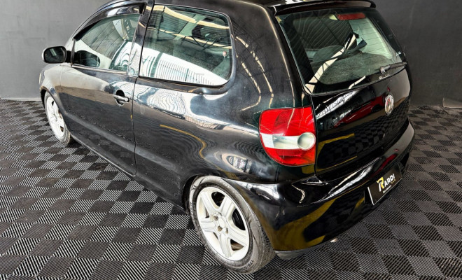 VW - VolksWagen Fox Plus 1.6Mi/ 1.6Mi Total Flex 8V 3p 2004 Flex-2