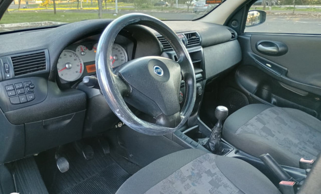 Fiat Stilo 1.8/ 1.8 Connect 8V 103cv 5p 2004 Gasolina-4