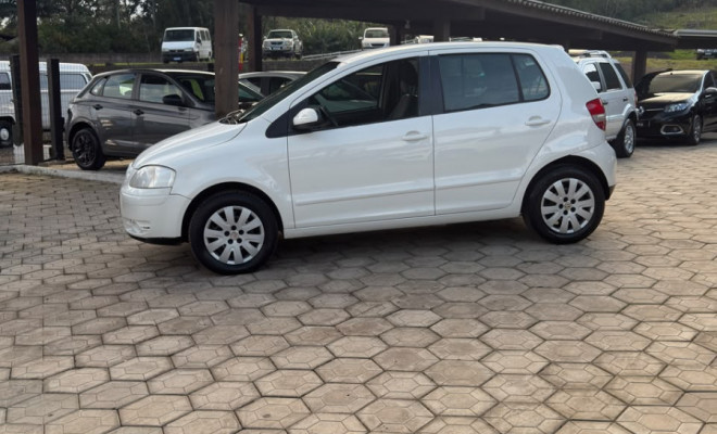 VW - VolksWagen Fox Plus 1.6Mi/ 1.6Mi Total Flex 8V 3p 2005 Flex-0