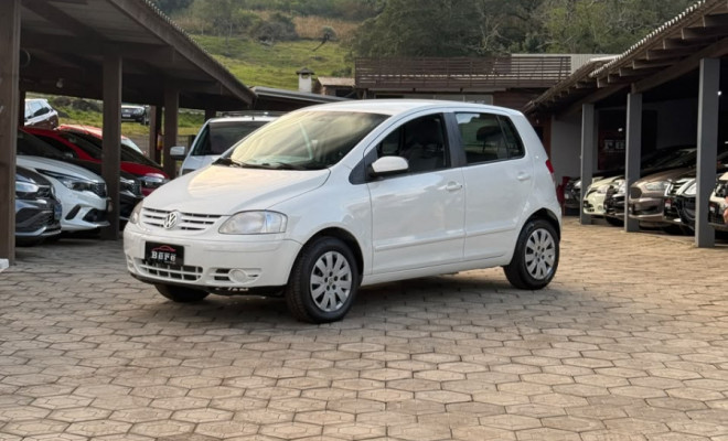 VW - VolksWagen Fox Plus 1.6Mi/ 1.6Mi Total Flex 8V 3p 2005 Flex