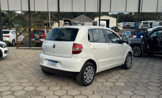VW - VolksWagen Fox Plus 1.6Mi/ 1.6Mi Total Flex 8V 3p 2005 Flex-3