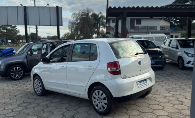 VW - VolksWagen Fox Plus 1.6Mi/ 1.6Mi Total Flex 8V 3p 2005 Flex-2