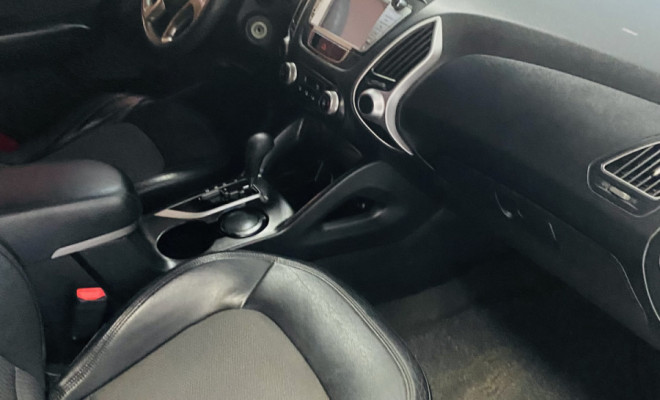 Hyundai ix35 2.0 16V 170cv 2WD/4WD Mec. 2012 Gasolina-8