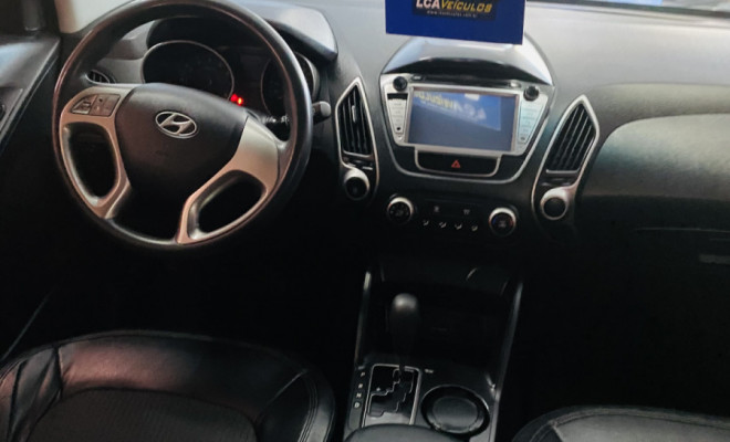 Hyundai ix35 2.0 16V 170cv 2WD/4WD Mec. 2012 Gasolina-6