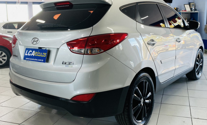 Hyundai ix35 2.0 16V 170cv 2WD/4WD Mec. 2012 Gasolina-5