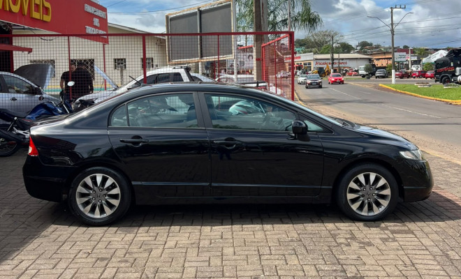 Honda Civic Sedan LXS 1.8/1.8 Flex 16V Mec. 4p 2007 Gasolina-4