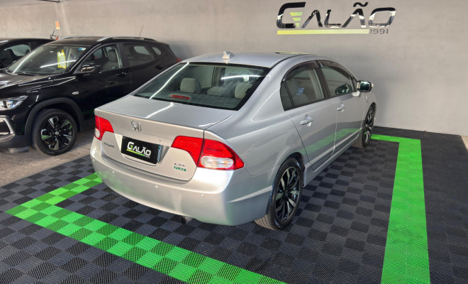 Honda Civic Sed. LXL/ LXL SE 1.8 Flex 16V Aut. 2011 Flex-2