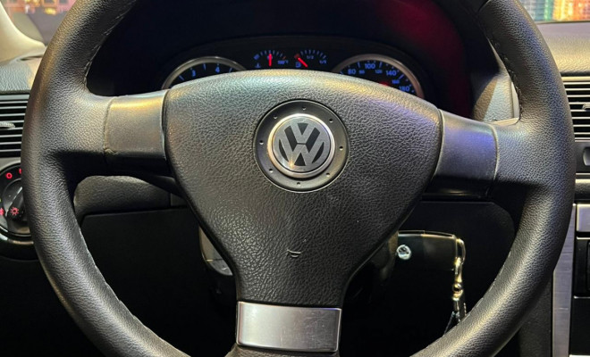 VW - VolksWagen Golf  TECH 1.6 Mi Total Flex 8V 4p 2009 Flex-10