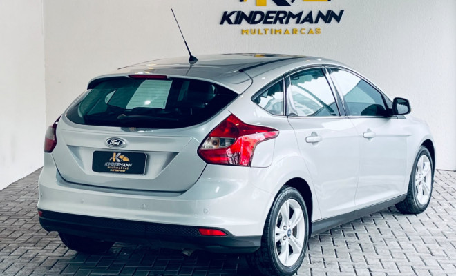 Ford Focus 1.6 S/SE/SE Plus Flex 8V/16V  5p 2014 Flex-4