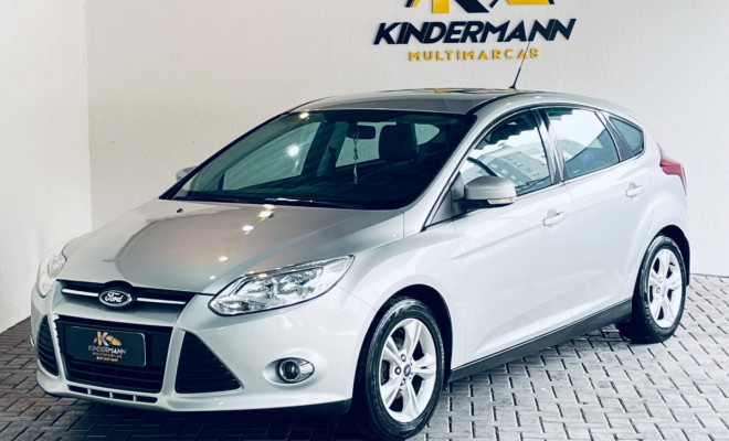 Ford Focus 1.6 S/SE/SE Plus Flex 8V/16V  5p 2014 Flex-1