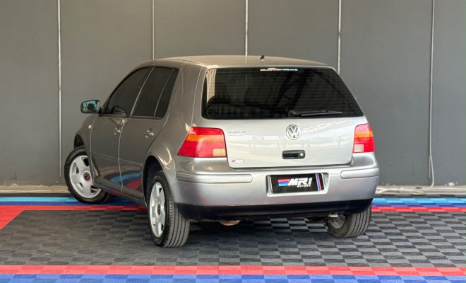 VW - VolksWagen Golf 1.6Mi/ 1.6Mi Gener./Black & Silver 2003 Gasolina-1