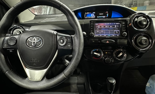 Toyota ETIOS PLATINUM Sed. 1.5 Flex 16V 4p Aut. 2017 Flex-6