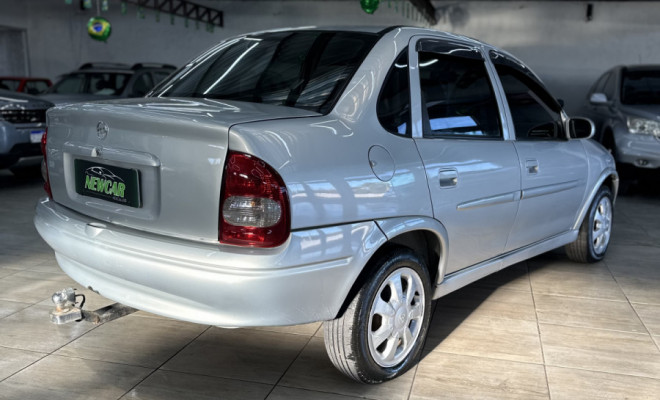 GM - Chevrolet Corsa Sedan GLS 1.6 16V MPFI 4p 2000 Gasolina-2