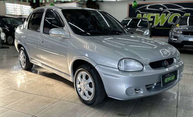 GM - Chevrolet Corsa Sedan GLS 1.6 16V MPFI 4p 2000 Gasolina-1