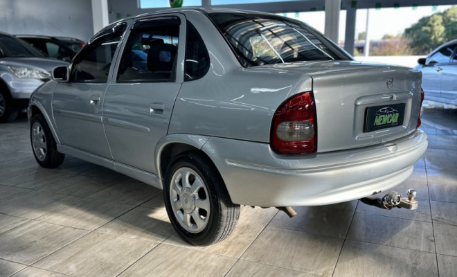 GM - Chevrolet Corsa Sedan GLS 1.6 16V MPFI 4p 2000 Gasolina-4