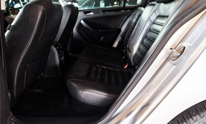 VW - VolksWagen JETTA Highline 2.0 TSI 16V 4p Tiptronic 2016 Gasolina-5