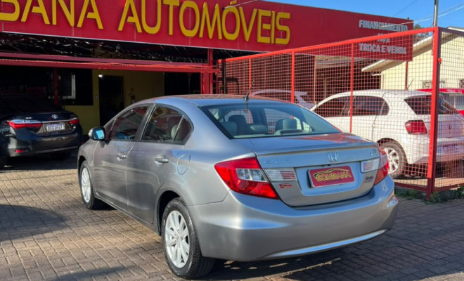 Honda Civic Sedan LXS 1.8/1.8 Flex 16V Aut. 4p 2014 Flex-1