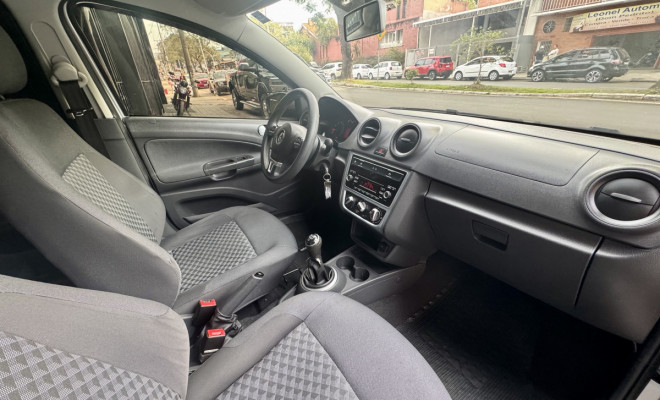 VW - VolksWagen Gol Comfortline 1.6 T. Flex 8V 5p 2015 Gás-8