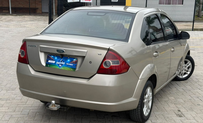 Ford Fiesta Sed. 1.6 8V Flex 4p 2005 Flex-2