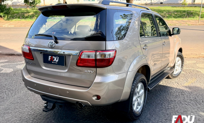 Toyota Hilux SW4 SRV D4-D 4x4 3.0 TDI Dies. Aut 2011 Diesel-8