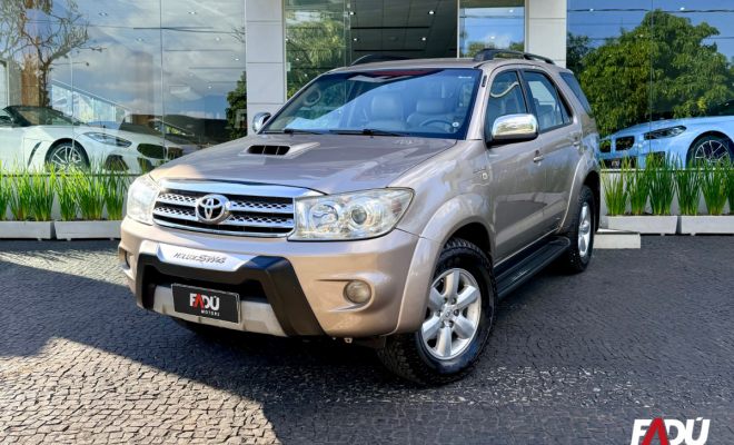 Toyota Hilux SW4 SRV D4-D 4x4 3.0 TDI Dies. Aut 2011 Diesel