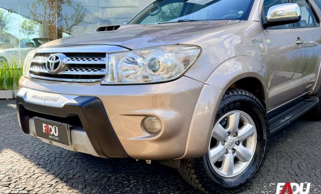 Toyota Hilux SW4 SRV D4-D 4x4 3.0 TDI Dies. Aut 2011 Diesel-1