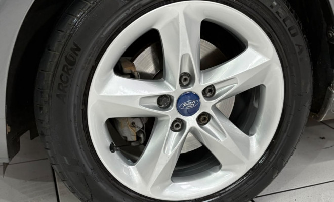 Ford Focus 1.6 S/SE/SE Plus Flex 8V/16V  5p 2012 Flex-15
