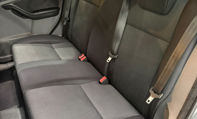 Ford Focus 1.6 S/SE/SE Plus Flex 8V/16V  5p 2012 Flex-12