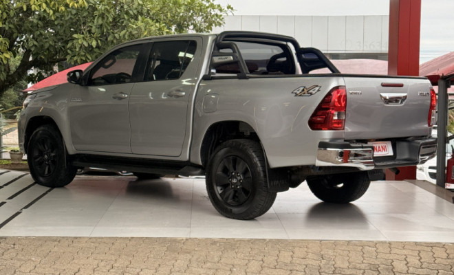 Toyota Hilux CD SR 4x4 2.8 TDI Diesel Aut. 2020 Diesel-4