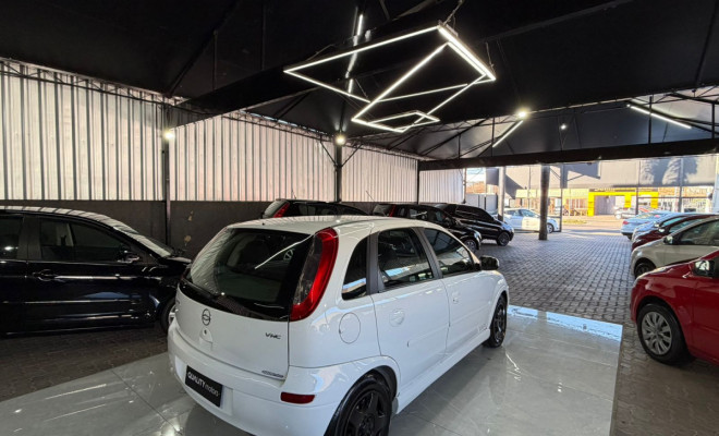 GM - Chevrolet Corsa Hatchback 1.0 MPFI 8V 71cv 5p 2004 Flex-2