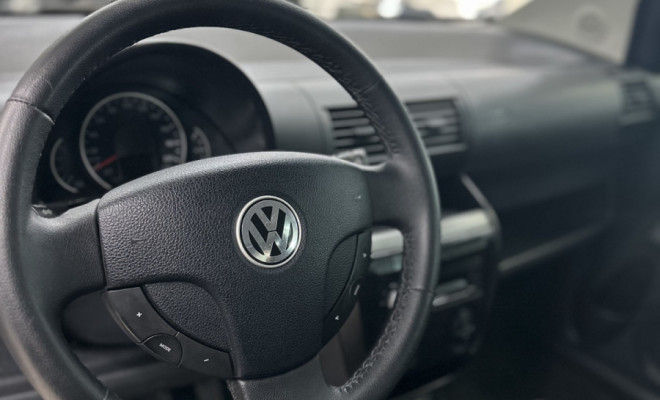 VW - VolksWagen Fox 1.0 Mi Total Flex 8V 5p 2010 Flex-9